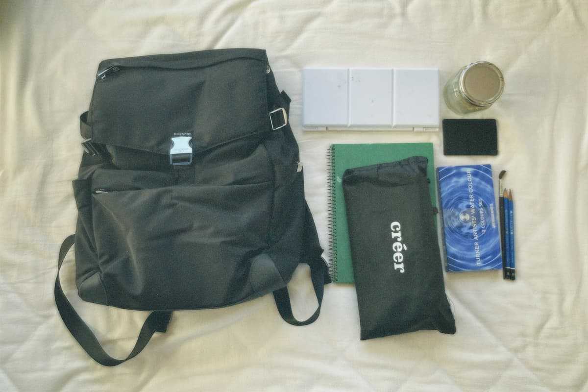 packing-list-for-a-train-sketching-trip
